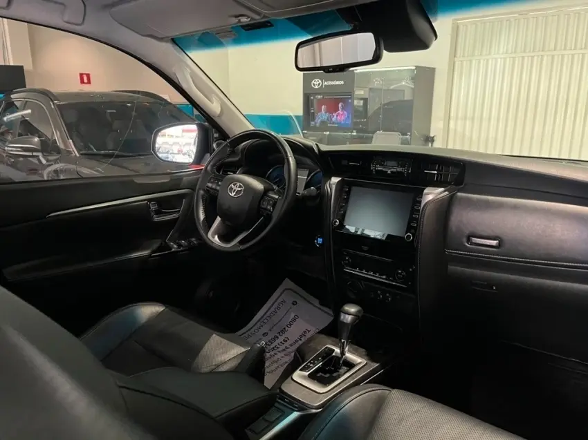 galeria HILUX SW4