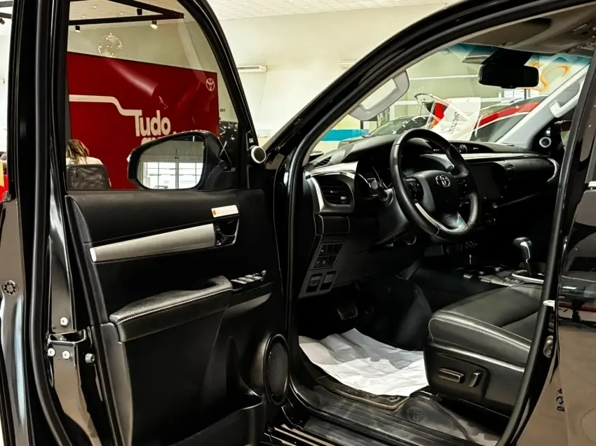 galeria HILUX