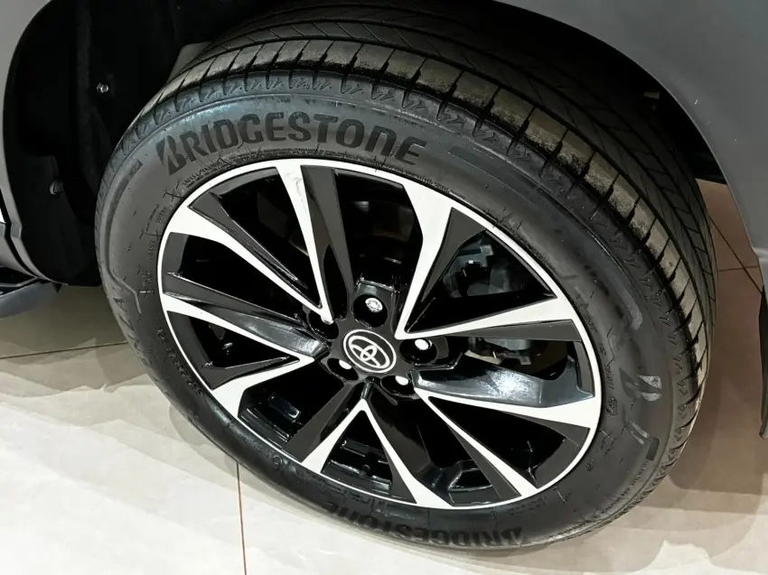galeria COROLLA CROSS