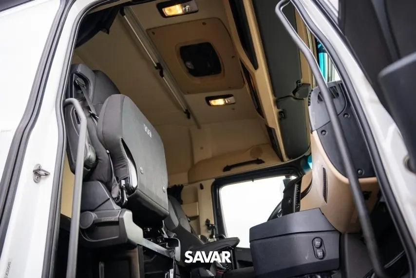 galeria Actros 2548