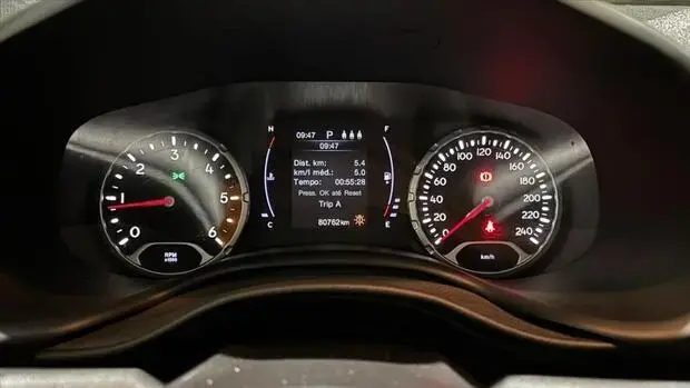 Jeep RENEGADE 1.8 16V FLEX LONGITUDE 4P AUTOMÁTICO