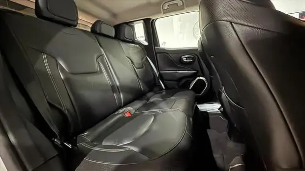Jeep RENEGADE 1.8 16V FLEX LONGITUDE 4P AUTOMÁTICO