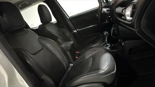 Jeep RENEGADE 1.8 16V FLEX LONGITUDE 4P AUTOMÁTICO