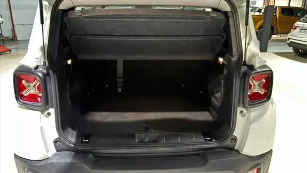 Jeep RENEGADE 1.8 16V FLEX LONGITUDE 4P AUTOMÁTICO
