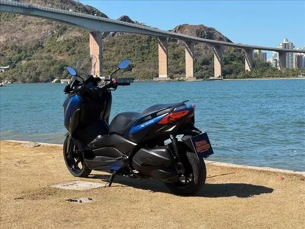 Yamaha XMAX ABS