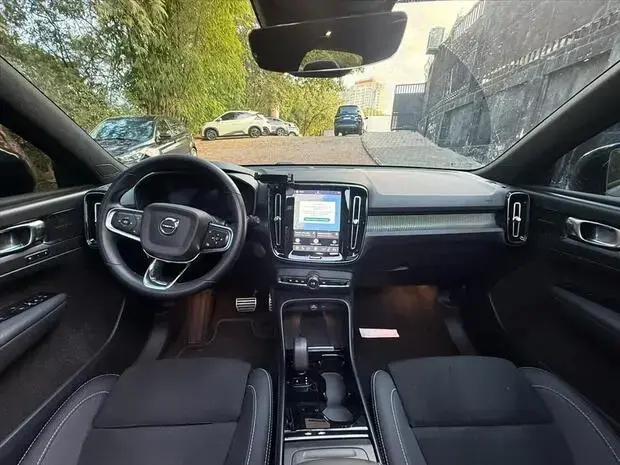 Volvo XC40 P8 RECHARGE ELECTRIC BEV PURE AWD