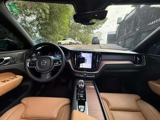 Volvo XC60 2.0 T8 RECHARGE ULTIMATE AWD GEARTRONIC