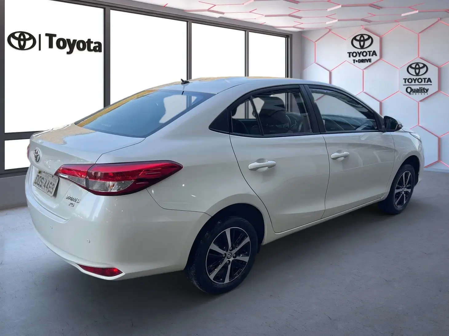 galeria Yaris Sedan