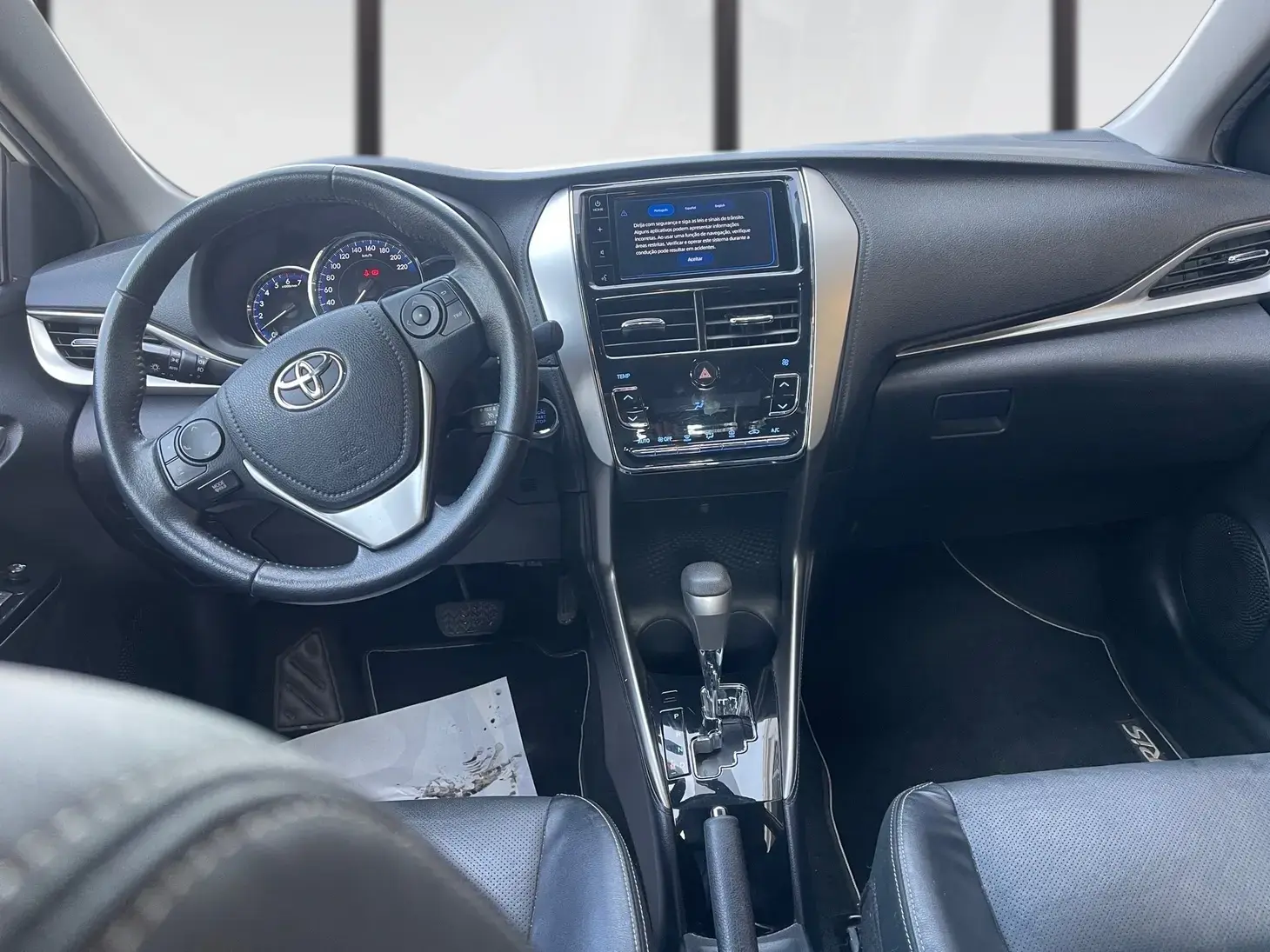 galeria Yaris Sedan