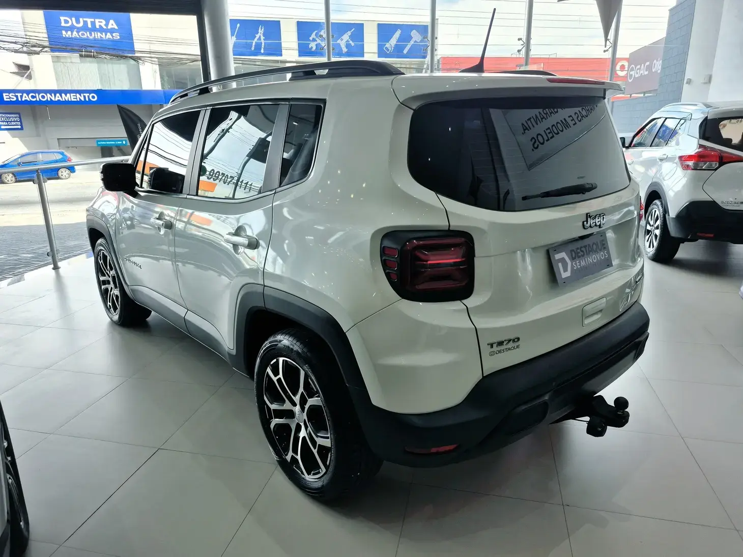 galeria RENEGADE