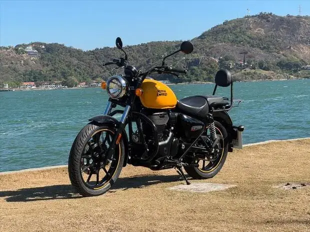 Royal Enfield METEOR 350 FIREBALL