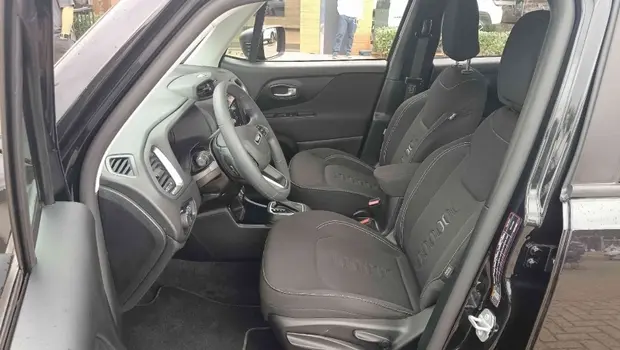 Jeep RENEGADE 1.3 T270 TURBO FLEX ALTITUDE AT6