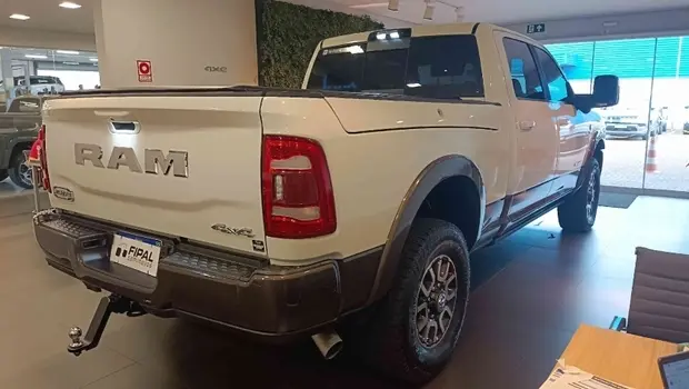 Ram 3500 6.7 I6 TURBO DIESEL LIMITED LONGHORN CD 4X4 AUTOMÁTICO