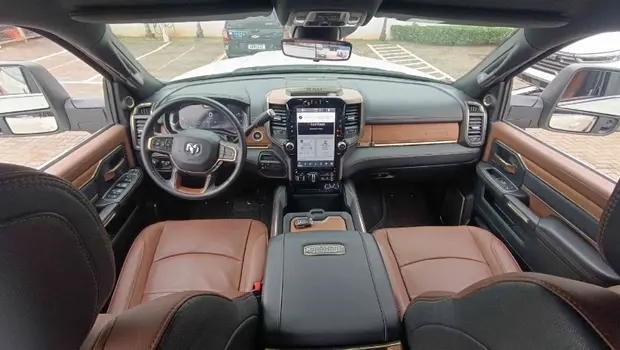 Ram 3500 6.7 I6 TURBO DIESEL LIMITED LONGHORN CD 4X4 AUTOMÁTICO