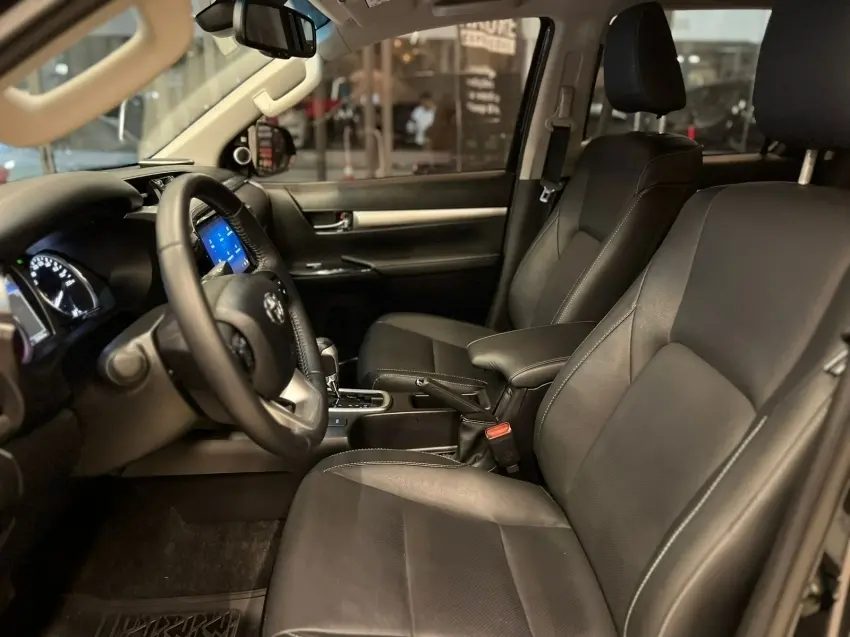 galeria HILUX