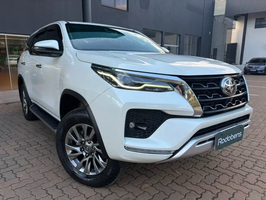 galeria HILUX SW4
