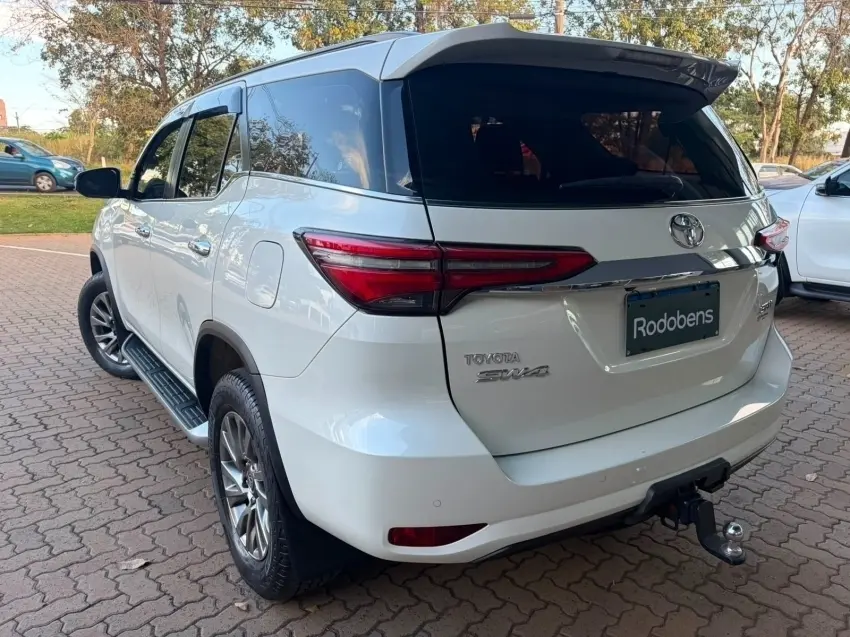 galeria HILUX SW4