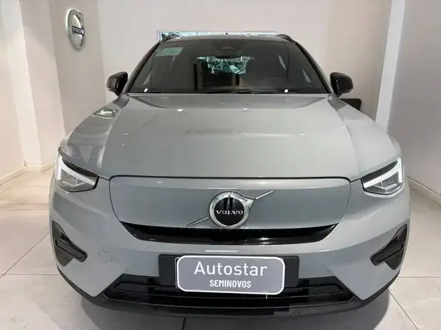 Volvo EX40 Plus P6