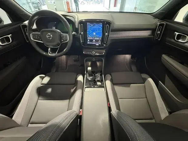 Volvo EX40 Plus P6