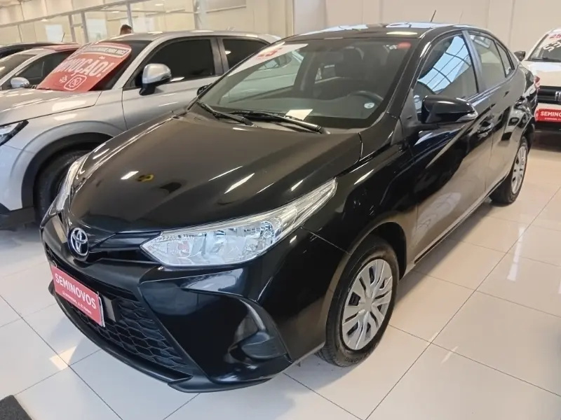 galeria Yaris Sedan
