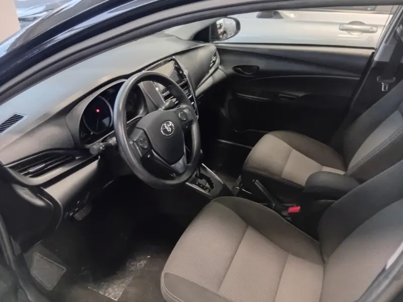 galeria Yaris Sedan