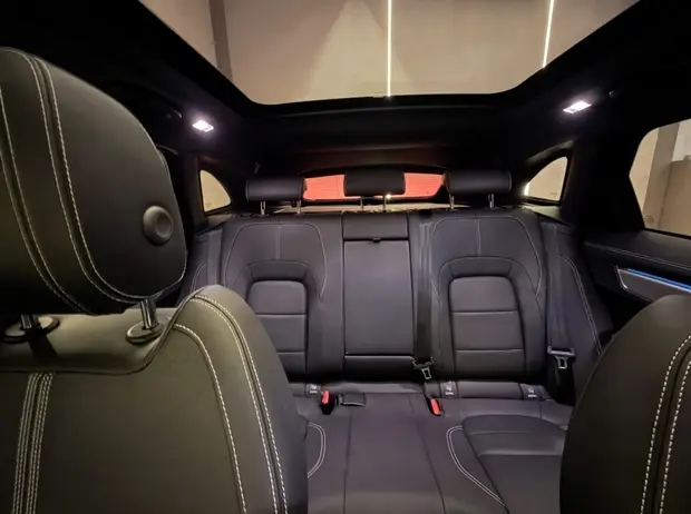 Jaguar F-PACE 2.0 P400e PHEV R-DYNAMIC SE AWD AUTOMÁTICO