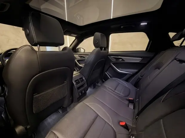 Jaguar F-PACE 2.0 P400e PHEV R-DYNAMIC SE AWD AUTOMÁTICO