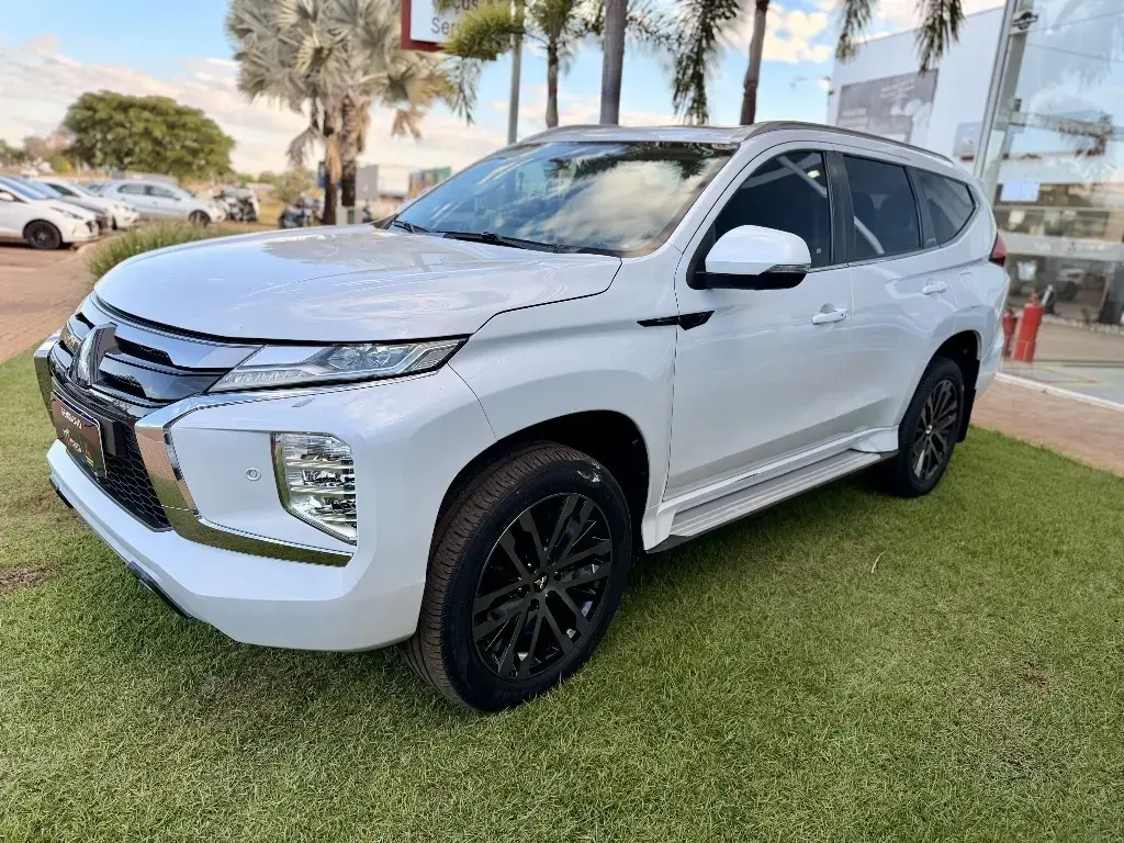 galeria PAJERO SPORT