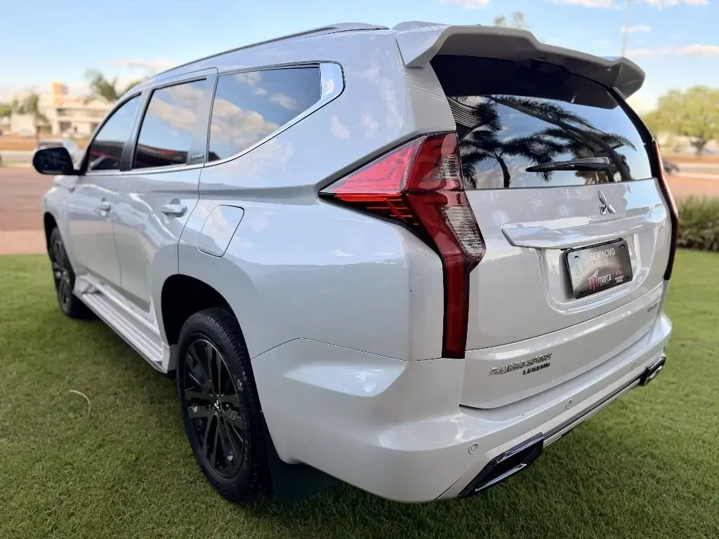 galeria PAJERO SPORT