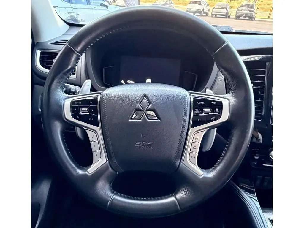 galeria PAJERO SPORT