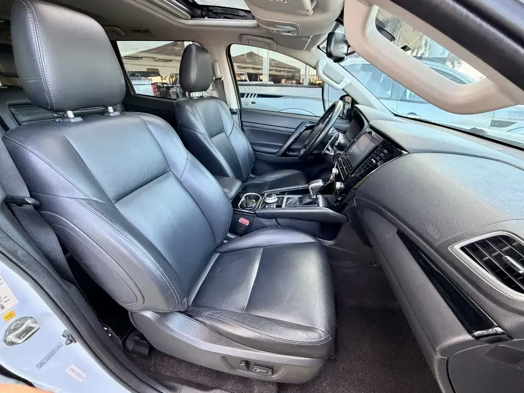 galeria PAJERO SPORT