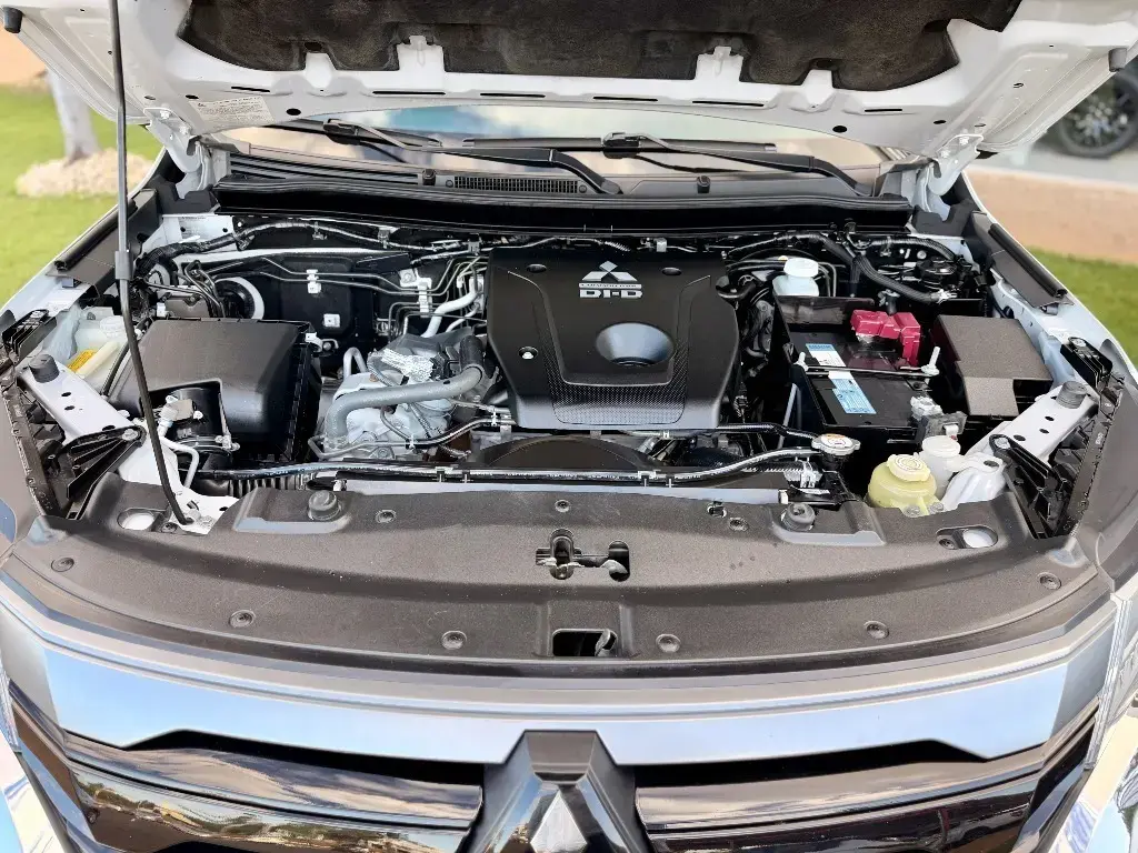 galeria PAJERO SPORT