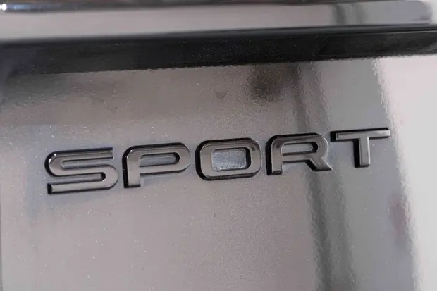Land Rover DISCOVERY SPORT 2.0 D200 TURBO DIESEL MHEV R-DYNAMIC SE AUTOMÁTICO