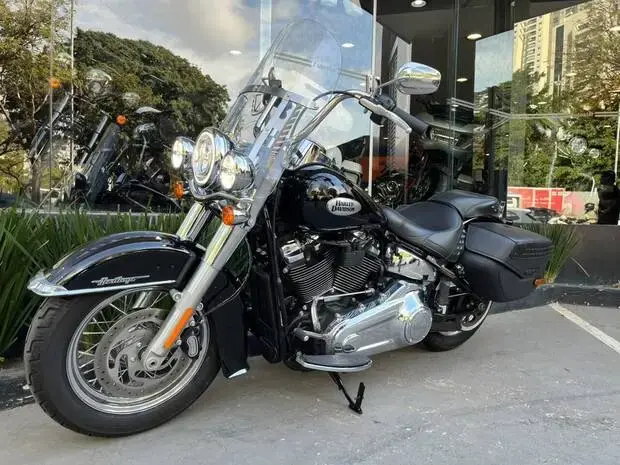 Harley Davidson Heritage Classic FLHC/FLHCS