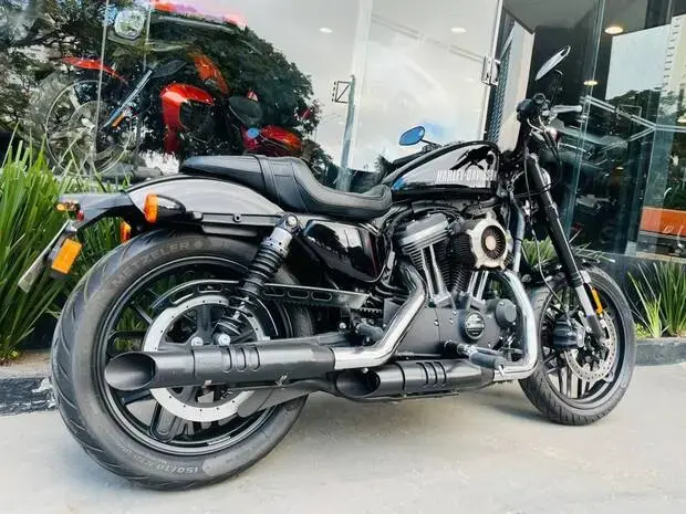 Harley Davidson Sportster 1200 Roadster