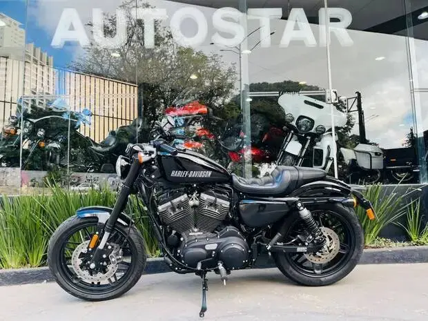 Harley Davidson Sportster 1200 Roadster