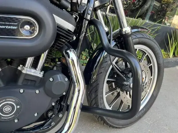 Harley Davidson Sportster XL 883 Roadster
