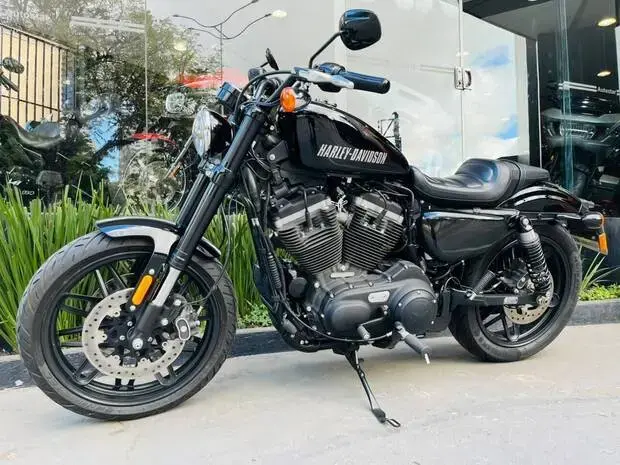 Harley Davidson Sportster 1200 Roadster