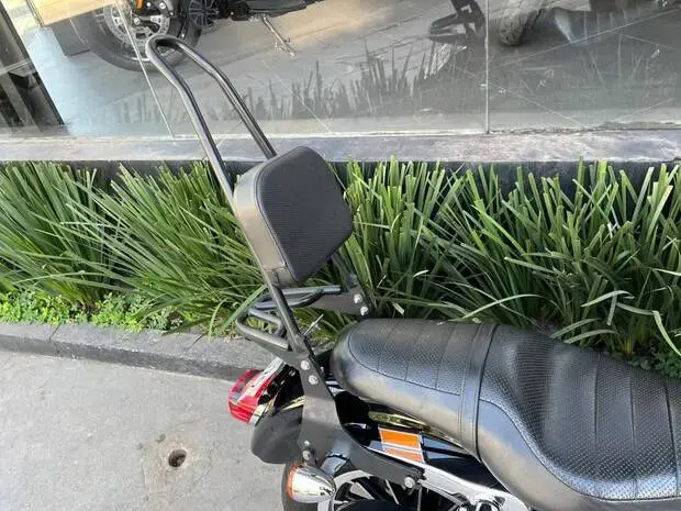 Harley Davidson Sportster XL 883 Roadster