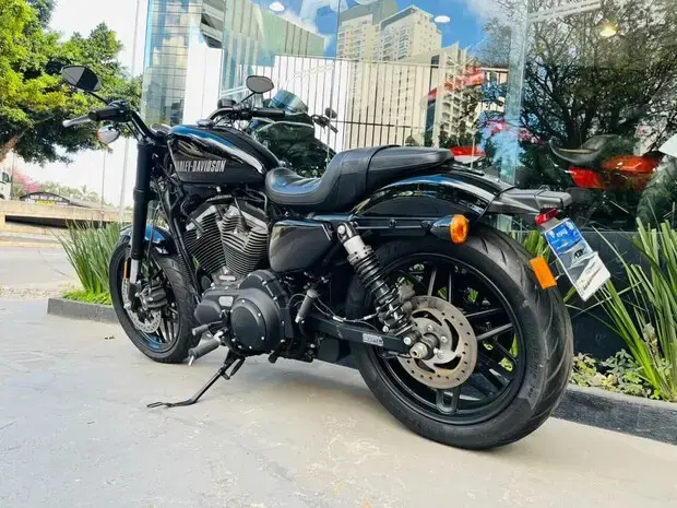 Harley Davidson Sportster 1200 Roadster