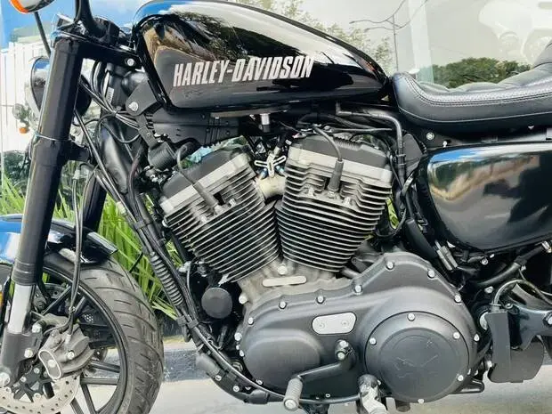 Harley Davidson Sportster 1200 Roadster