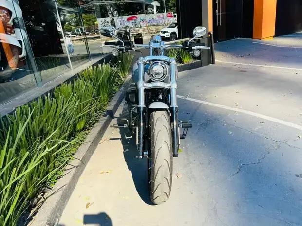 Harley Davidson Breakout FXBR