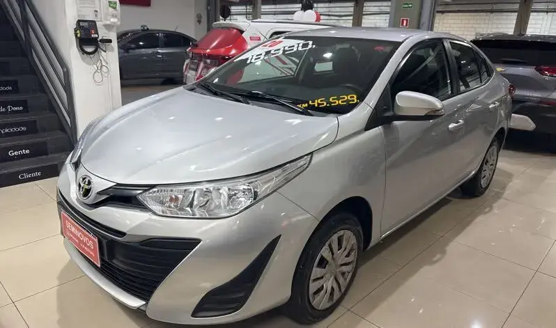 galeria Yaris Sedan