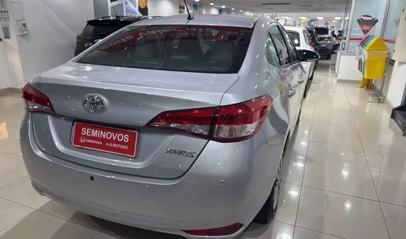 galeria Yaris Sedan