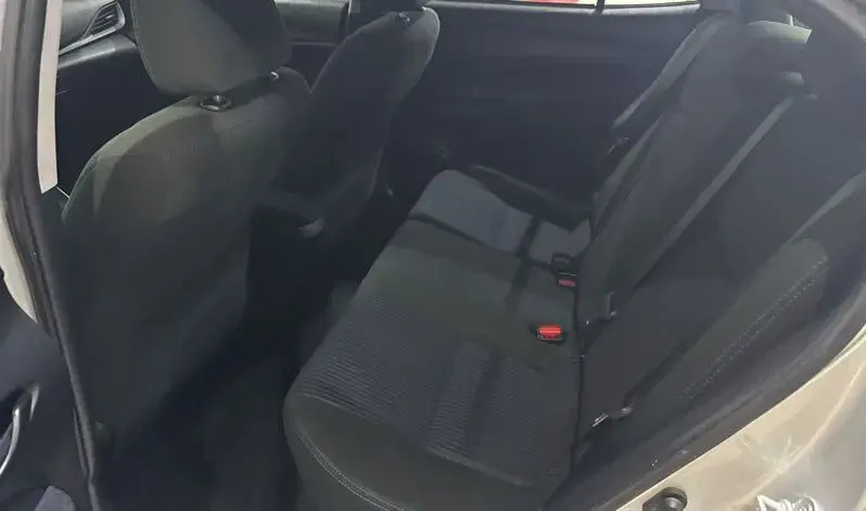 galeria Yaris Sedan