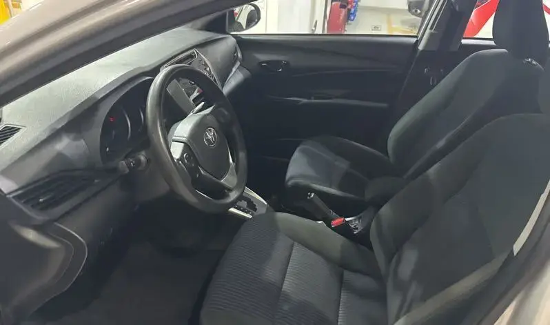 galeria Yaris Sedan