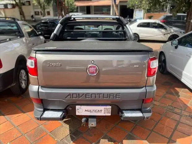 Fiat STRADA 1.8 MPI ADVENTURE CD 16V FLEX 3P MANUAL