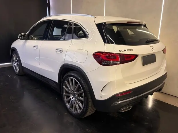 Mercedes Benz GLA 200 1.3 GCI GASOLINA AMG LINE 7G-DCT