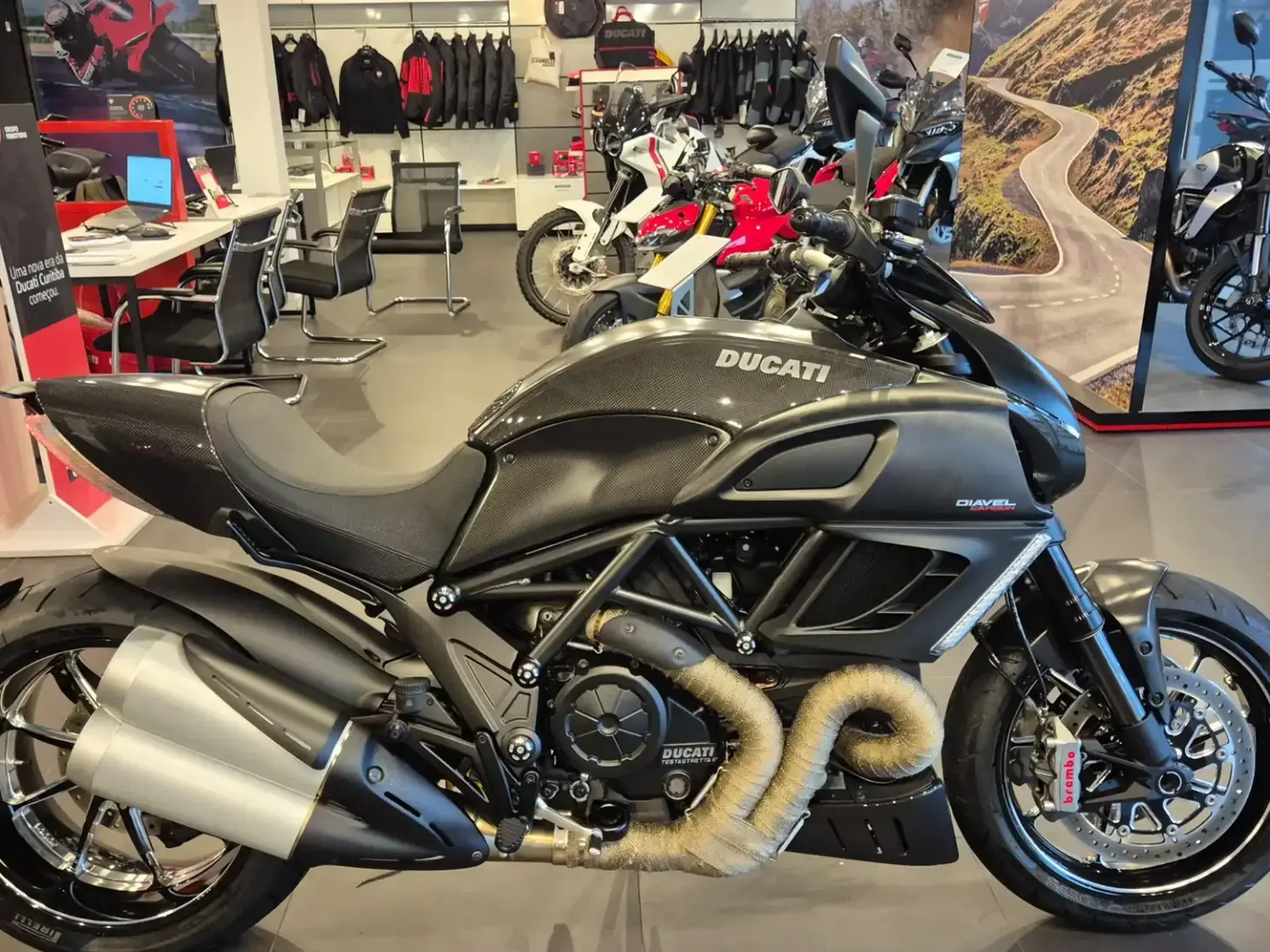 galeria DUCATI DIAVEL CARBON