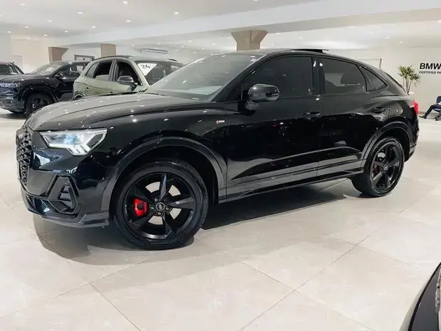 Audi Q3 Sportback Performance Black 2.0